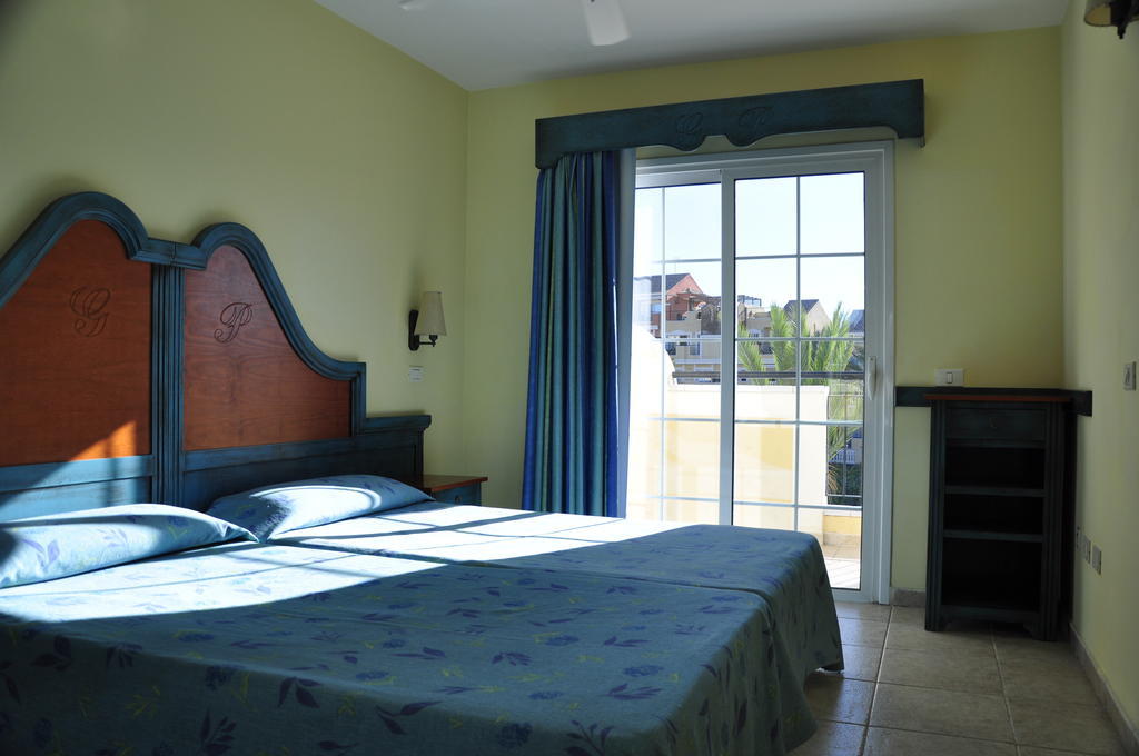 Apartamentos Granada Park Playa de las Américas Habitación foto